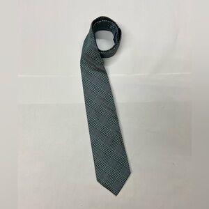 Hunt Club 100% Silk Green and Purple Plaid Striped Tie